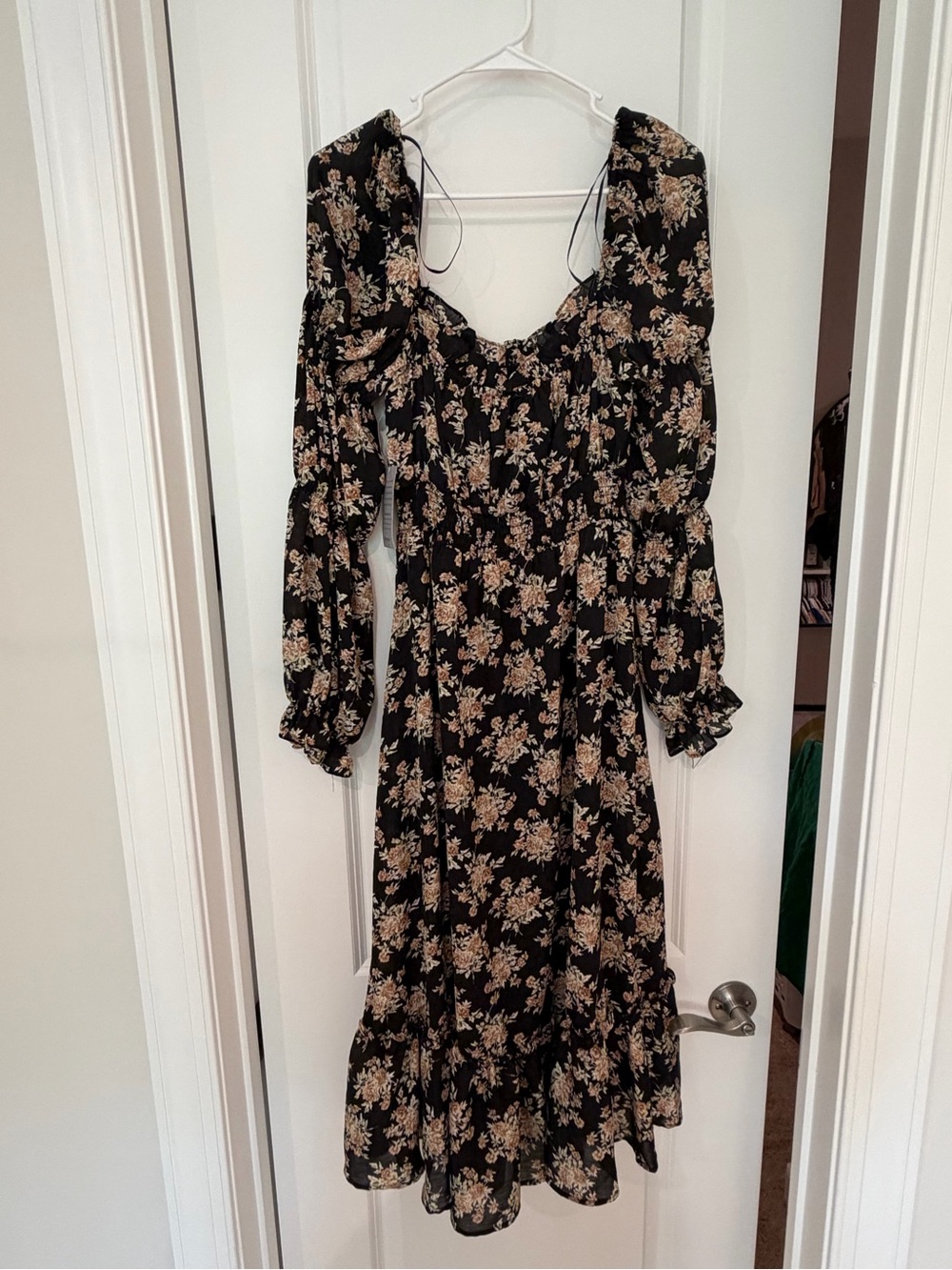 Astr Floral Puff Sleeve Midi Dress in Black and Beige